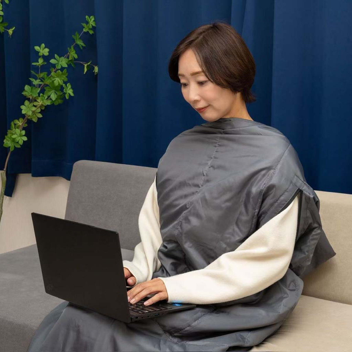いつでもクッション、いざという時は寝袋に